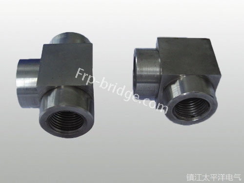 内螺紋(wén)彎通三通接頭(tóu)