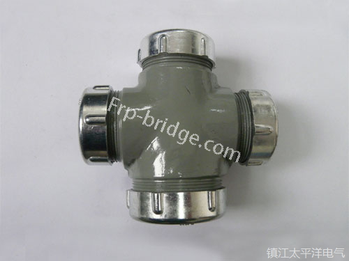 四(si)通管接頭