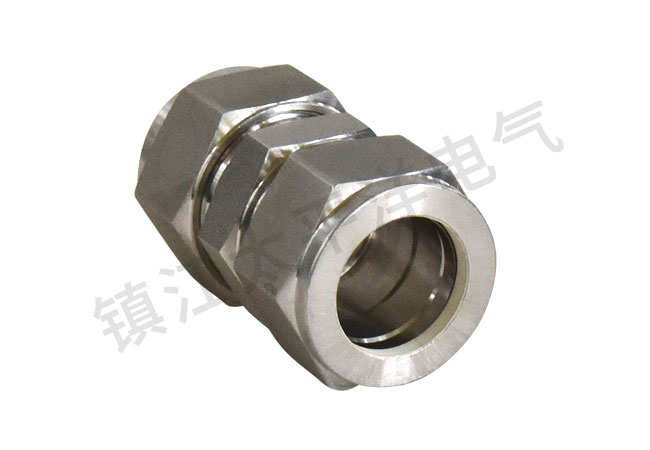 卡套(tao)直通中間接頭(tóu)